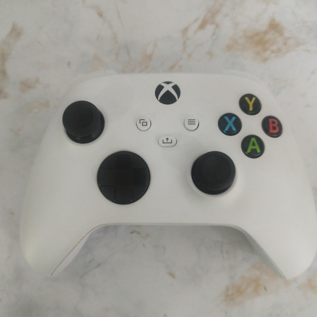 CONSOLA DE VIDEOJUEGO MICROSOFT XBOX ONE S 1 TB (SEMINUEVO)