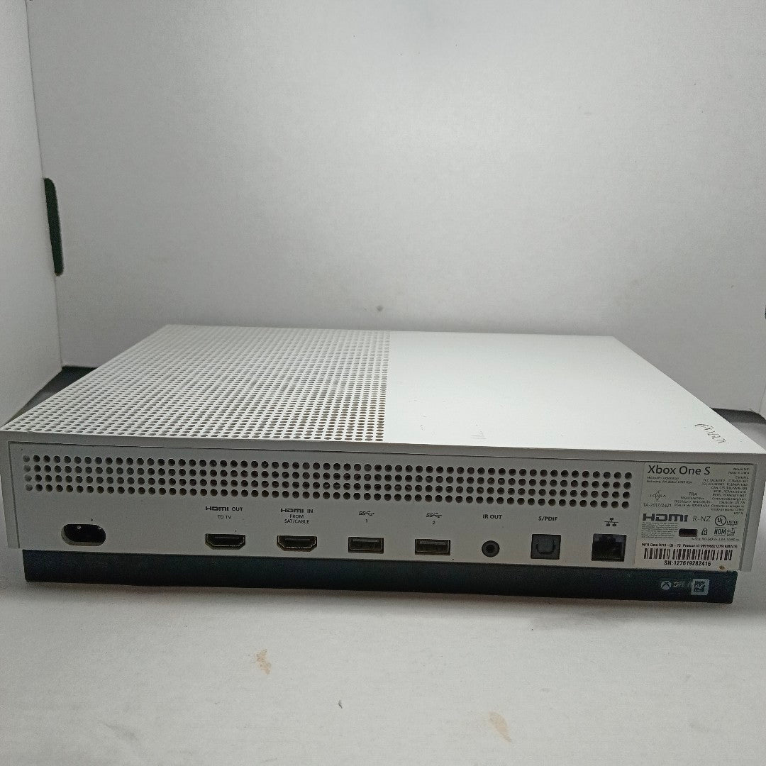 CONSOLA DE VIDEOJUEGO MICROSOFT XBOX ONE S 1 TB (SEMINUEVO)