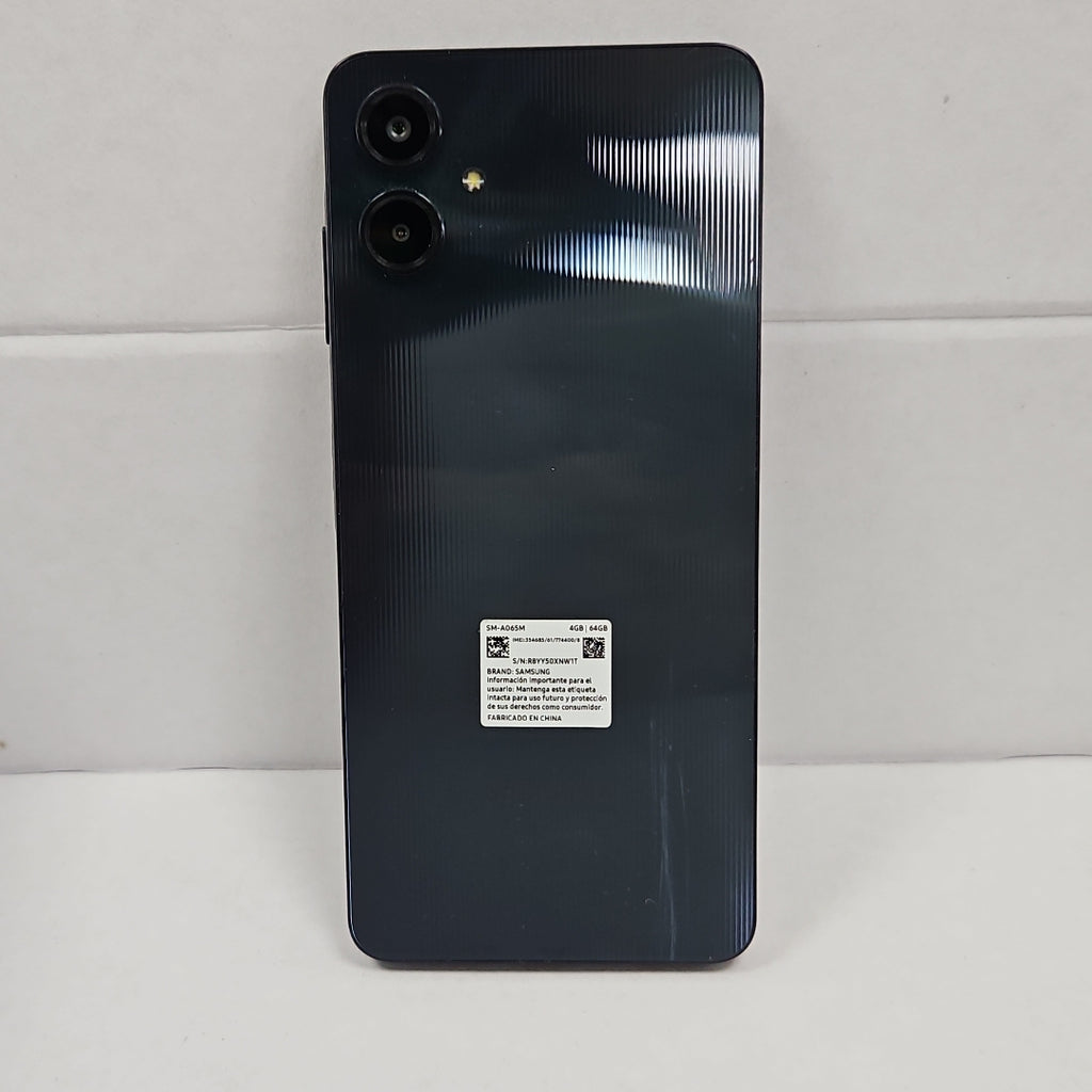 CELULAR SAMSUNG GALAXY A06 SM-A065M (2024) 64 GB 4 GB RAM (SEMINUEVO)