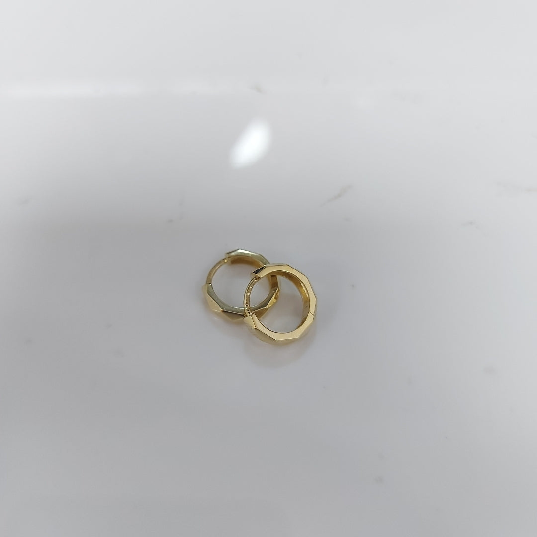HUGGIES ORO 14K 1.4 (NUEVO)