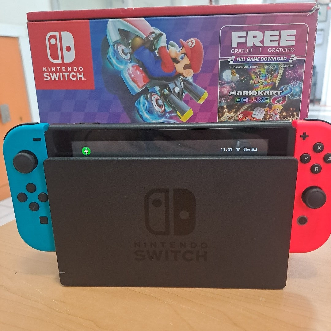CONSOLA DE VIDEOJUEGO NINTENDO SWITCH 1.1 32 GB (SEMINUEVO)