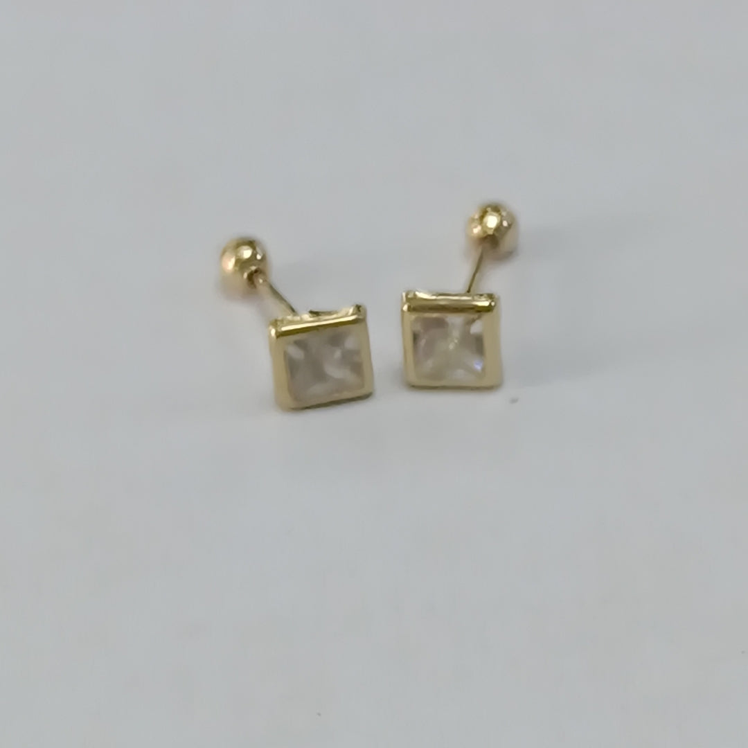 BROQUELES PAR. ORO. 14 K 0.3 GRMS (SEMINUEVO)