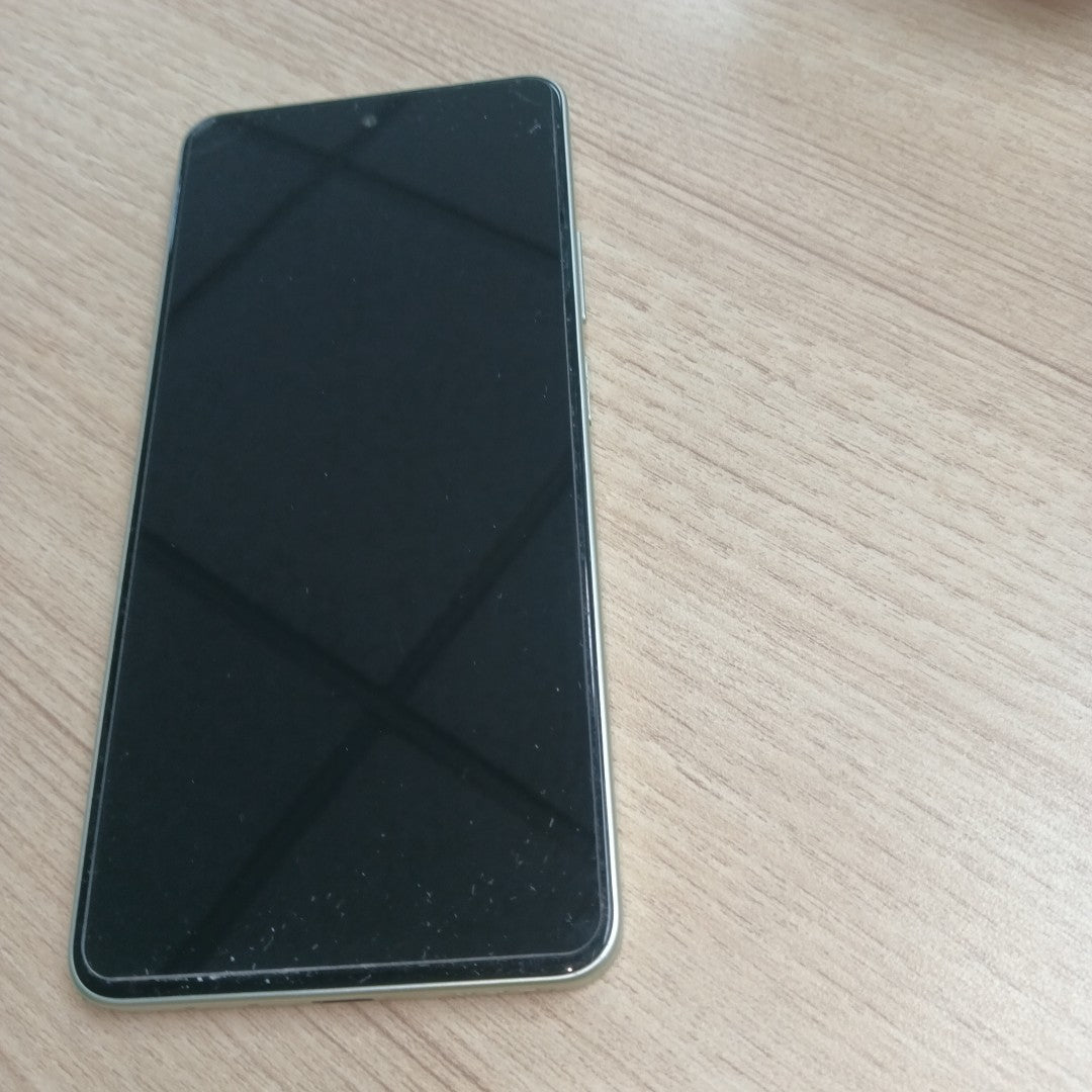 CELULAR OPPO  A5 PRO CPH2711 (2025) 256 GB 8 GB RAM (SEMINUEVO)
