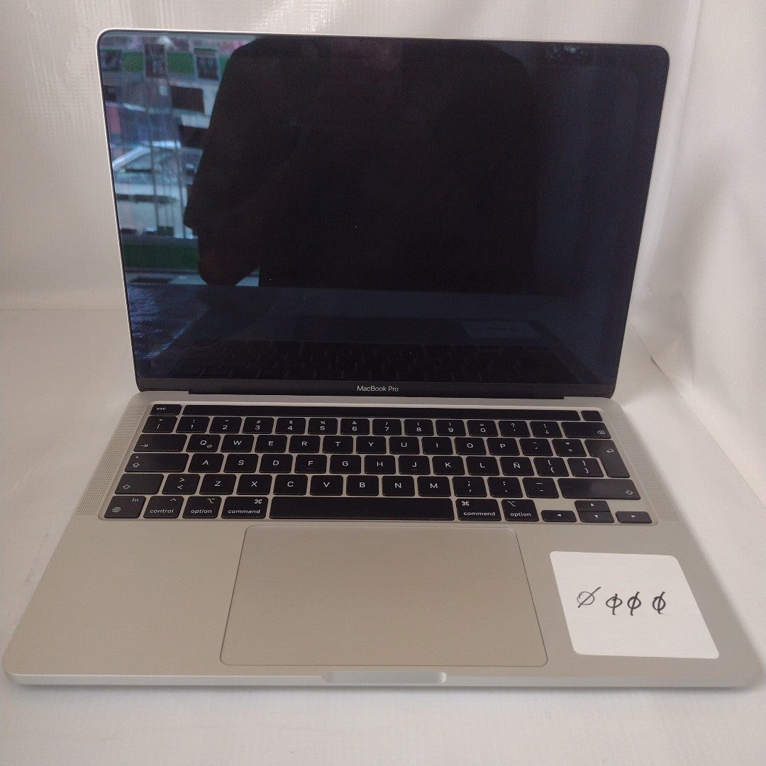 LAPTOP APPLE MACBOOK PRO 13" 2022 3.49 A2338 512 GB SSD 8 GB RAM (SEMINUEVO)