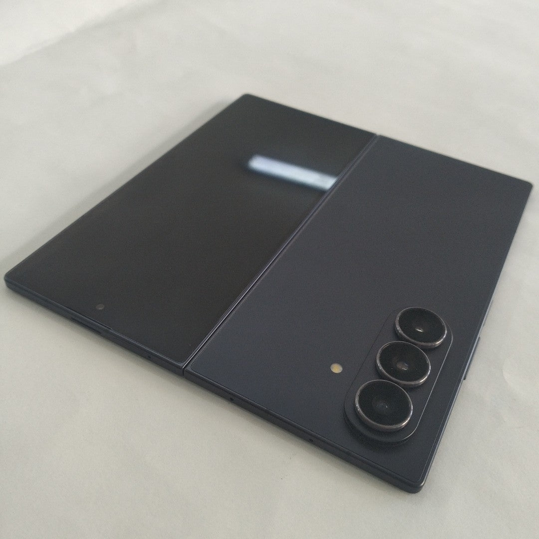 CELULAR SAMSUNG GALAXY Z FOLD 7 SM-F988B (2025) 512 GB 12 GB RAM (SEMINUEVO)