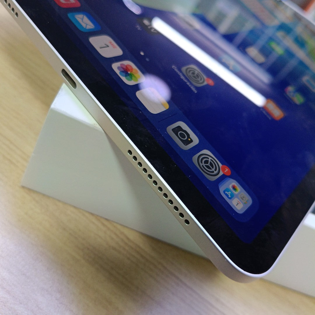 TABLETA APPLE IPAD AIR 5 A2588 256 GB 8 GB RAM (SEMINUEVO)