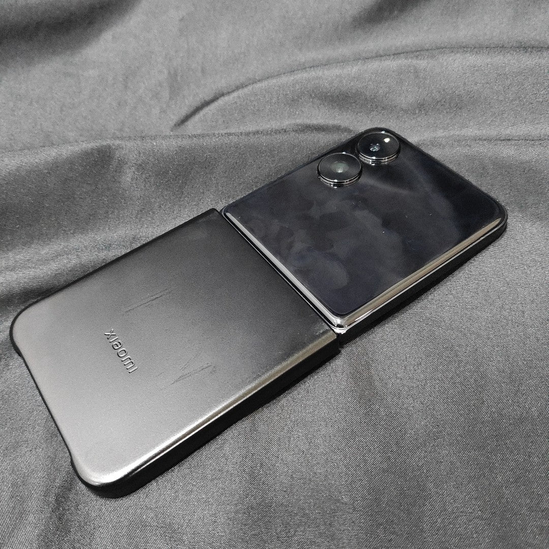 CELULAR XIAOMI MI MIX FLIP 4 2405CPX3DG (2024) 512 GB 12 GB RAM (SEMINUEVO)