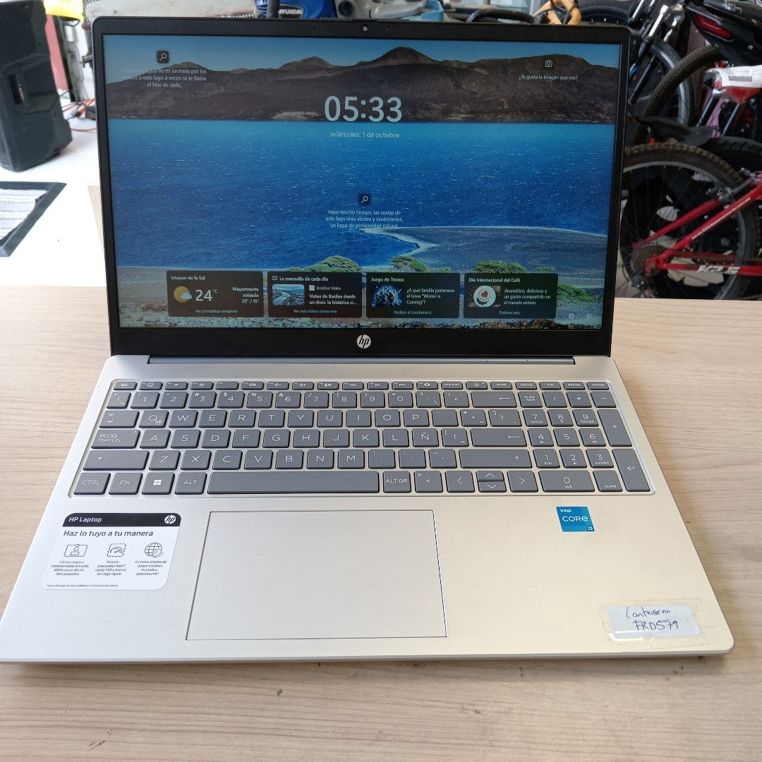 LAPTOP HP 15-FD0026LA (2024) 512 GB SSD 8 GB RAM (SEMINUEVO)