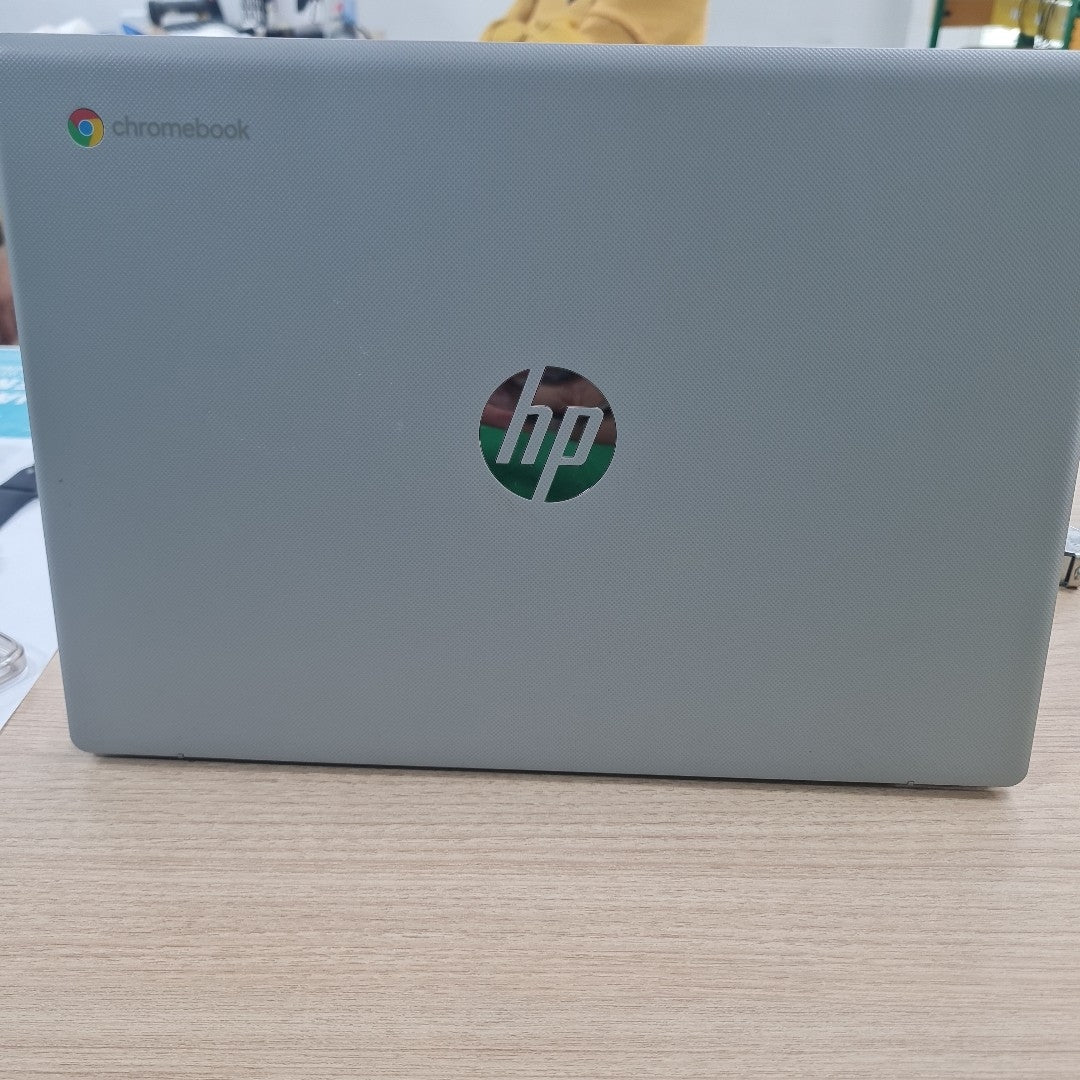 LAPTOP HP CHROMEBOOK 14A-NE0013DX (2023) 64 GB 4GB EN RAM                                                                                           (SEMINUEVO)