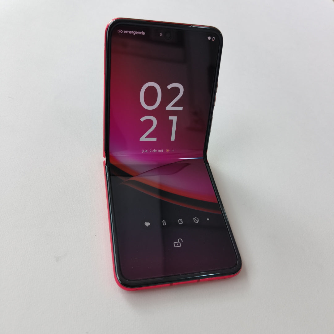 CELULAR MOTOROLA RAZR 40 ULTRA XT2321-1 (2023) 512 GB 12 GB RAM (SEMINUEVO)