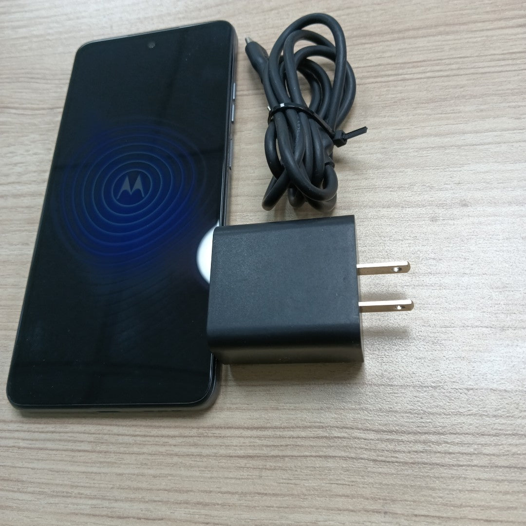 CELULAR MOTOROLA MOTO G24 XT2423-1 (2024) 128 GB 4 GB RAM (SEMINUEVO)