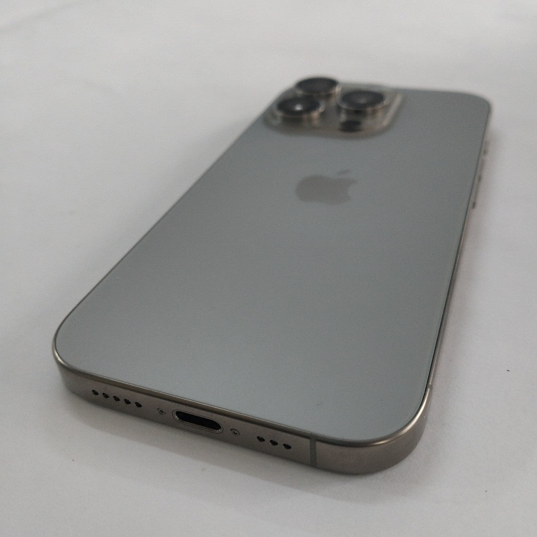 CELULAR APPLE IPHONE 16 PRO A3292 (2024) 128 GB 8 GB RAM (SEMINUEVO)