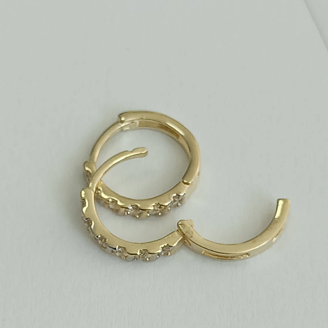HUGGIES ORO 14K 1.2 (NUEVO)