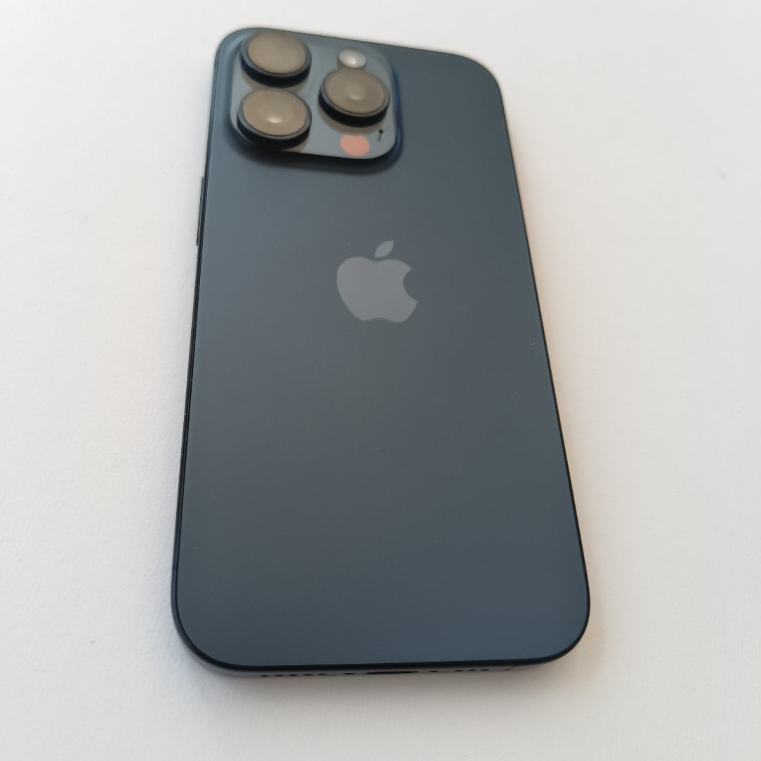 CELULAR APPLE IPHONE 15 PRO A3104 128 GB 8 GB RAM (SEMINUEVO)