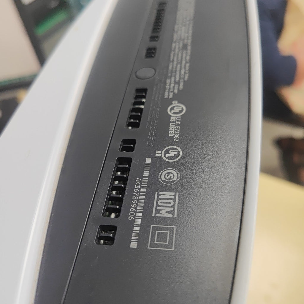 CONSOLA DE VIDEOJUEGO SONY PS5 825 SSD (SEMINUEVO)