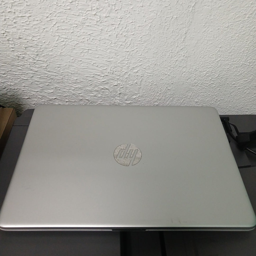 LAPTOP HP 14-DQ0527LA (2023) 256 GB SSD 8 GB RAM (SEMINUEVO)
