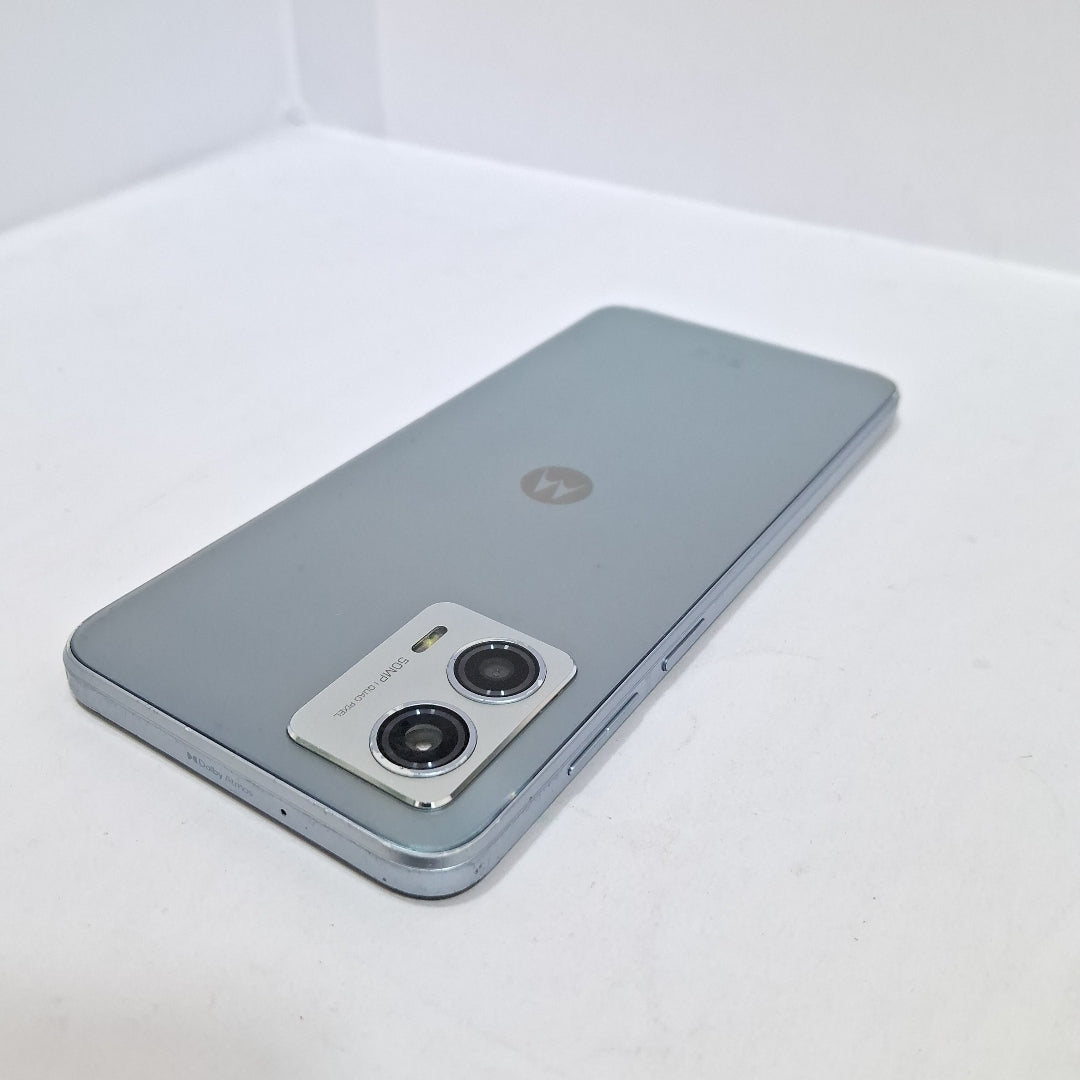 CELULAR MOTOROLA MOTO G53 5G XT2335-1 (2022) 128 GB 6 GB RAM (SEMINUEVO)