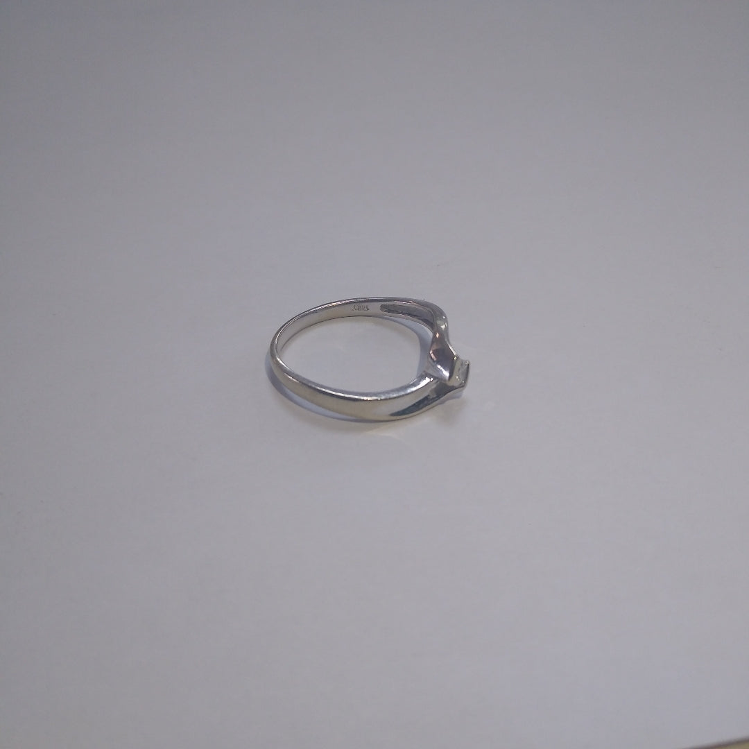 SOLITARIO. ORO BLANCO. 14 K 2.4 GRMS (SEMINUEVO)