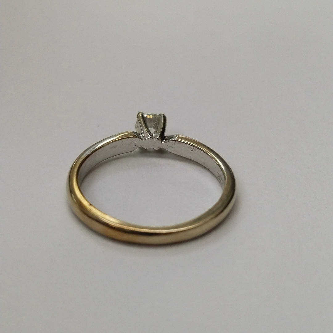ANILLITO. ORO BLANCO. 14 K 2.6 GRMS (SEMINUEVO)