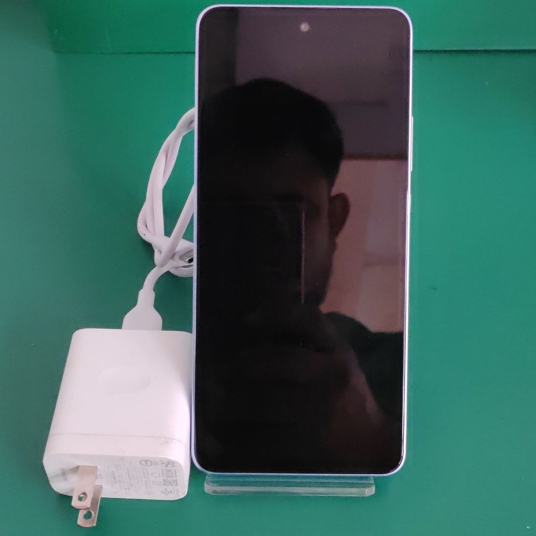 CELULAR OPPO  A5 PRO CPH2711 (2025) 256 GB 8 GB RAM (SEMINUEVO)
