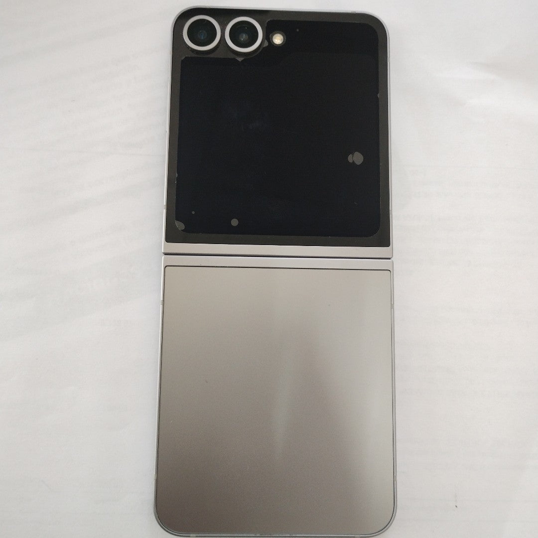 CELULAR SAMSUNG GALAXY Z FLIP6 SM-F741B (2024) 512 GB 12 GB RAM (SEMINUEVO)