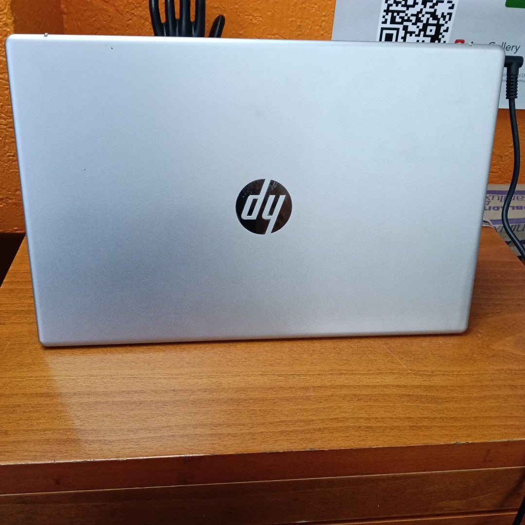 LAPTOP HP 15-FD0024LA (2024) 512 GB SSD 16 GB RAM (SEMINUEVO)