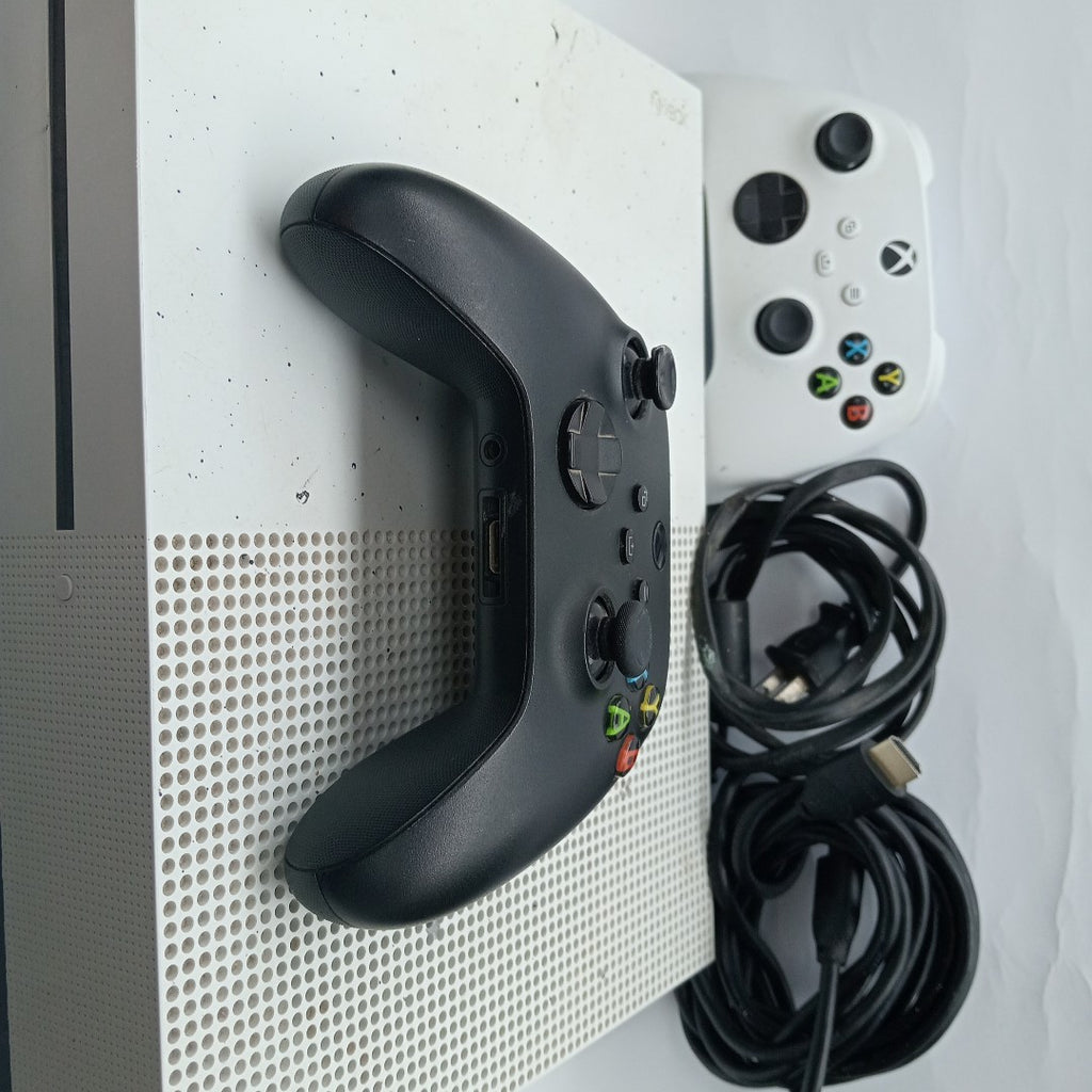 CONSOLA DE VIDEOJUEGO MICROSOFT XBOX ONE S 500 GB  (SEMINUEVO)