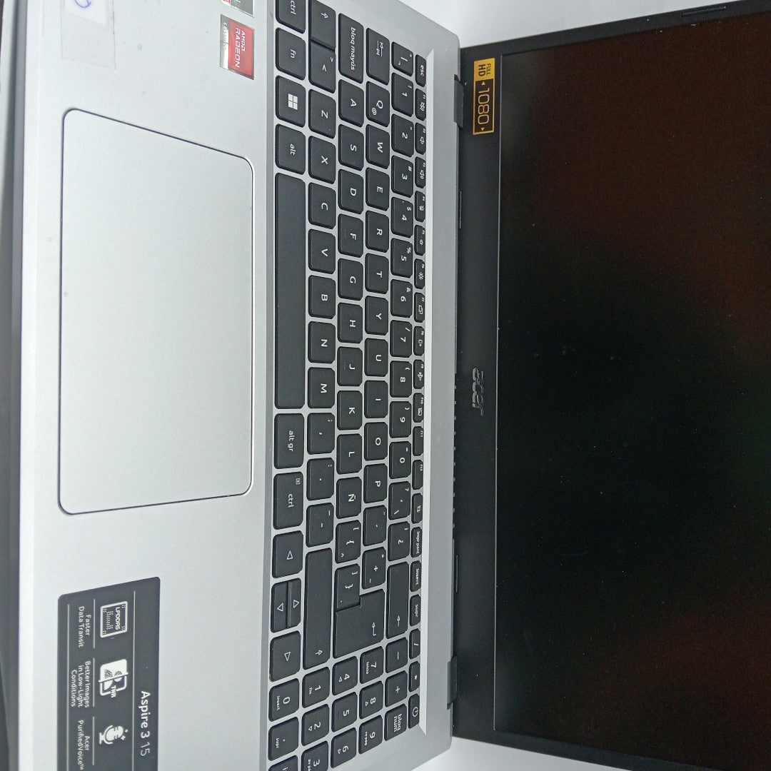 LAPTOP ACER ASPIRE 3 A315-24P-R841 (2023) 512 GB SSD 8 GB RAM (SEMINUEVO)