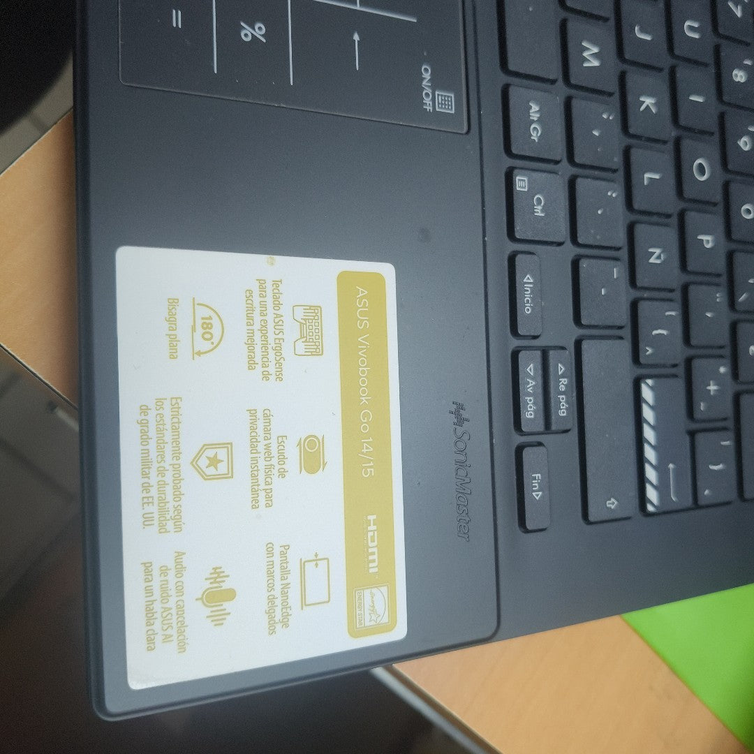 LAPTOP ASUS VIVOBOOK GO 14 E1404FA-NK209W (2023) 512 GB SSD 16 GB RAM (SEMINUEVO)