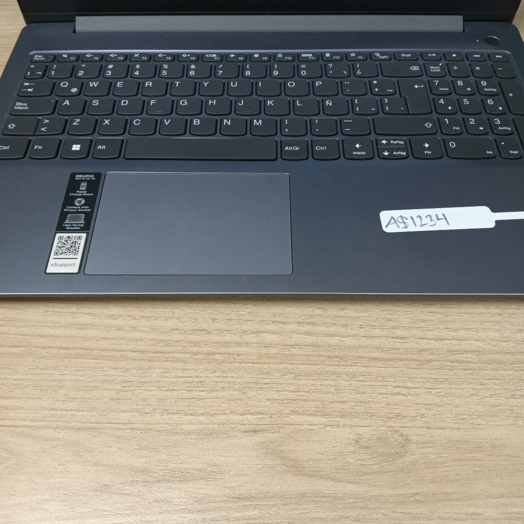 LAPTOP LENOVO IDEAPAD SLIM 3 15IAN8 (2024) 512 GB SSD 8 GB RAM (SEMINUEVO)