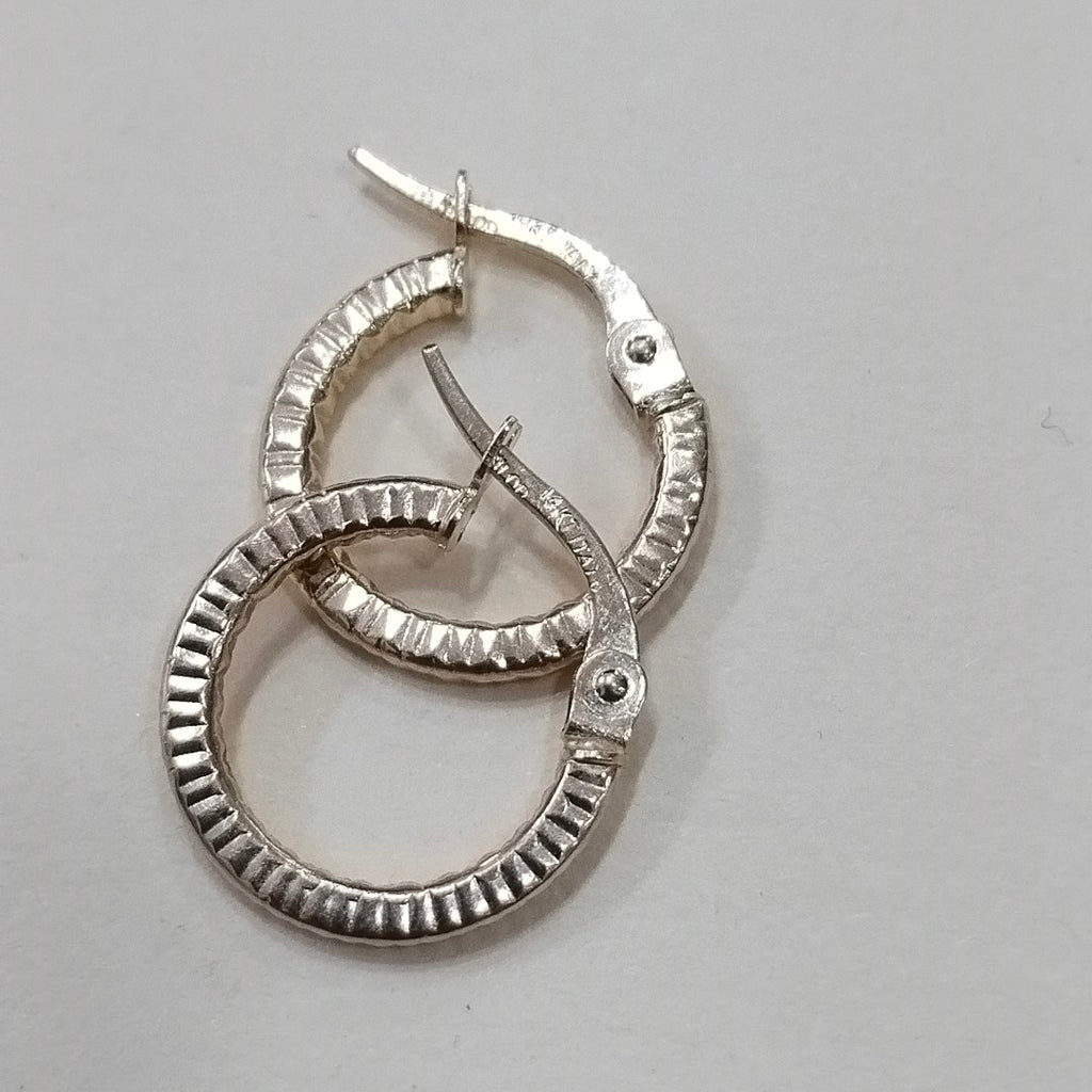 ARRACADAS PAR. ORO. 14 K 0.9 GRMS (SEMINUEVO)