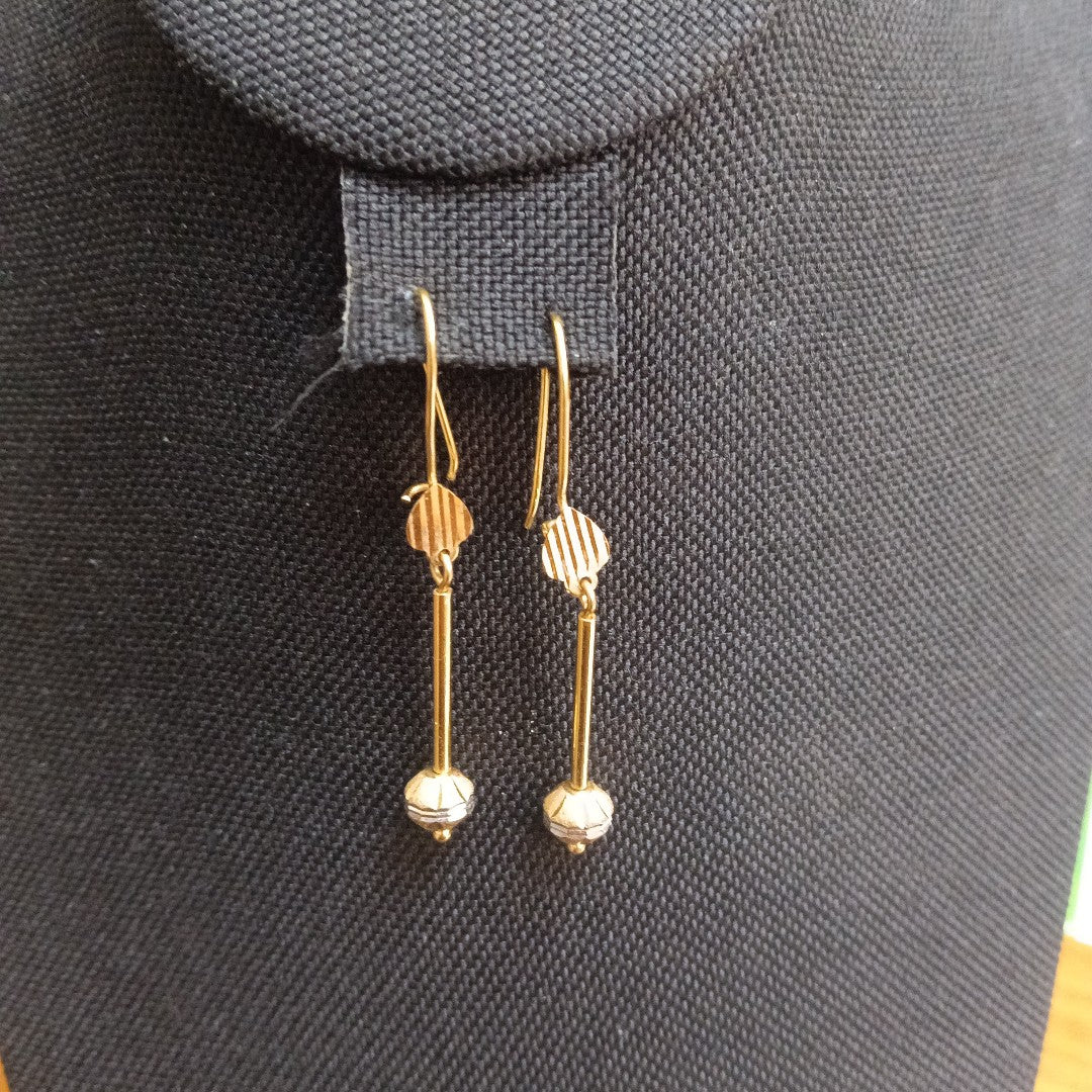 ARETES PAR. ORO. 10 K 4.6 GRMS (SEMINUEVO)