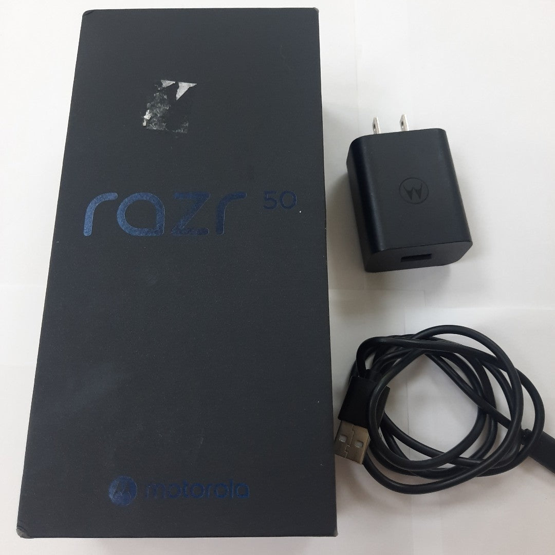 CELULAR MOTOROLA RAZR 50 5G XT2453-1 512 GB 12 GB RAM (SEMINUEVO)