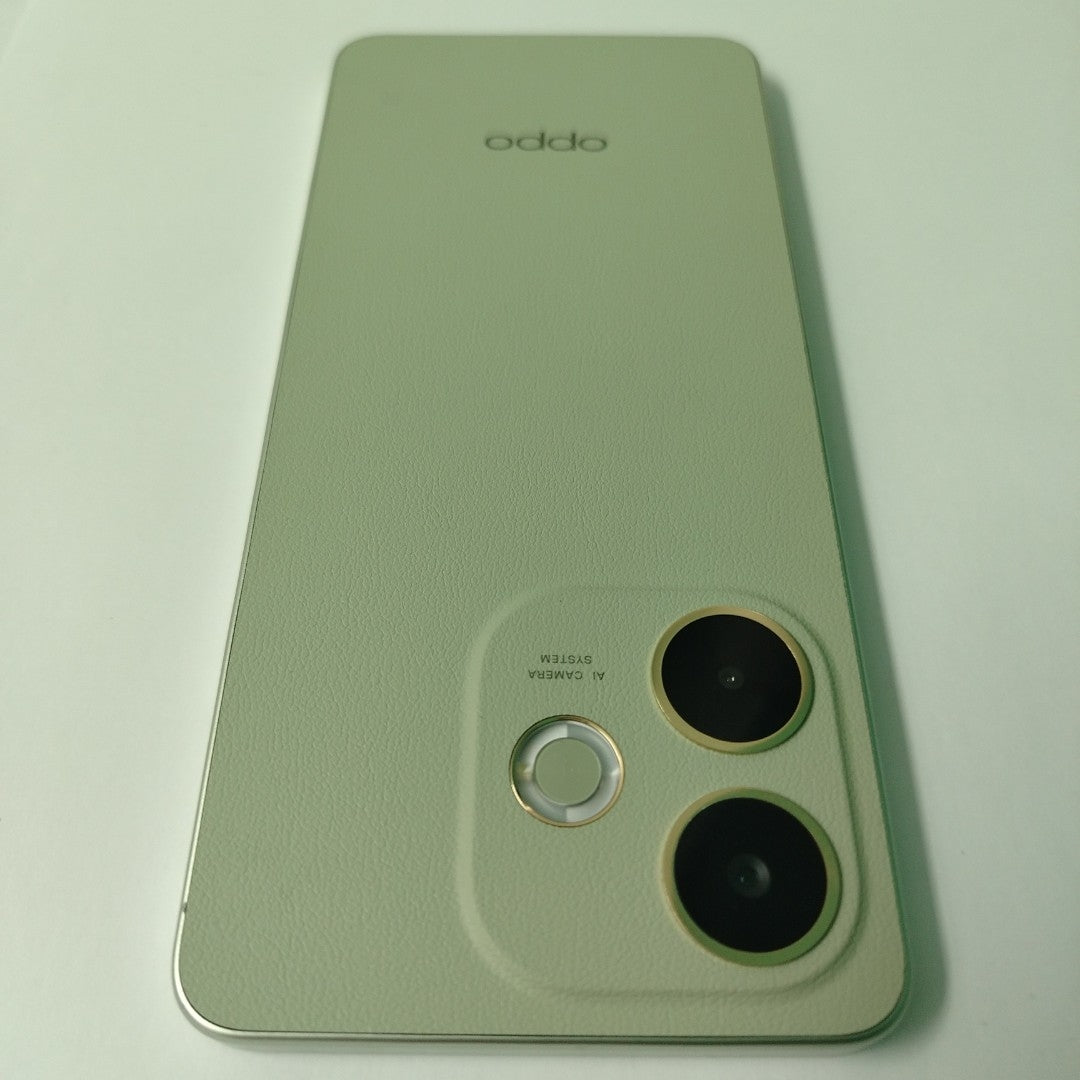 CELULAR OPPO  A5 PRO 5G CPH2695 (2025) 256 GB 8 GB RAM (SEMINUEVO)