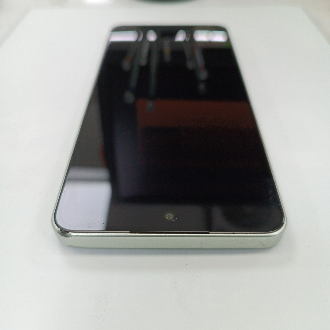 CELULAR OPPO  A5 PRO CPH2711 (2025) 256 GB 8 GB RAM (SEMINUEVO)