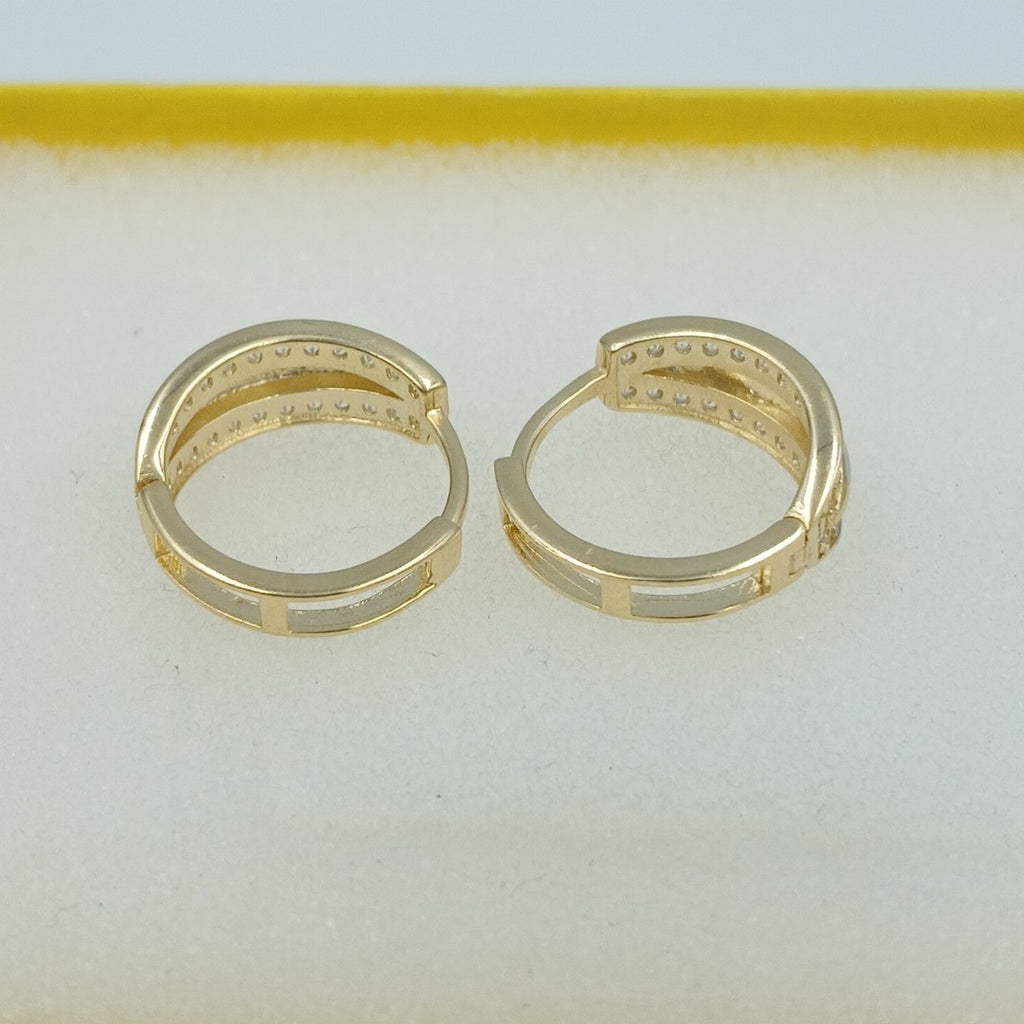 HUGGIES ORO 14K 2.8 (NUEVO)
