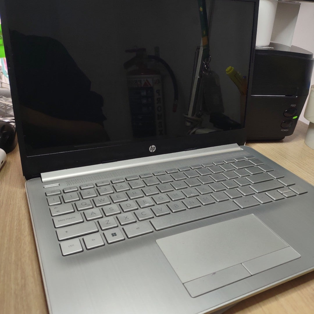 LAPTOP HP 14-DK1508LA (2022) 256 GB SSD 8 GB RAM (SEMINUEVO)