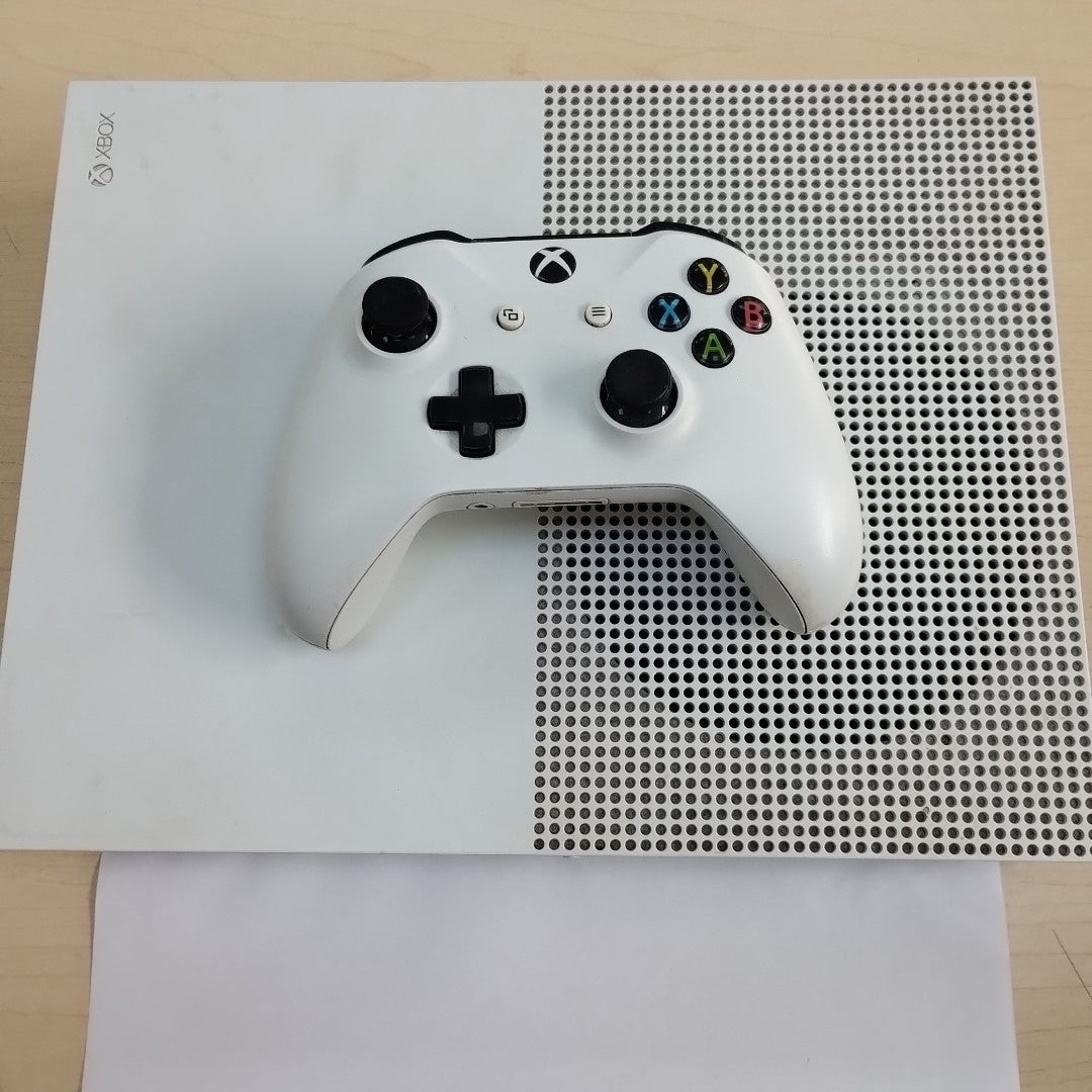 CONSOLA DE VIDEOJUEGO MICROSOFT XBOX ONE S 500 GB  (SEMINUEVO)