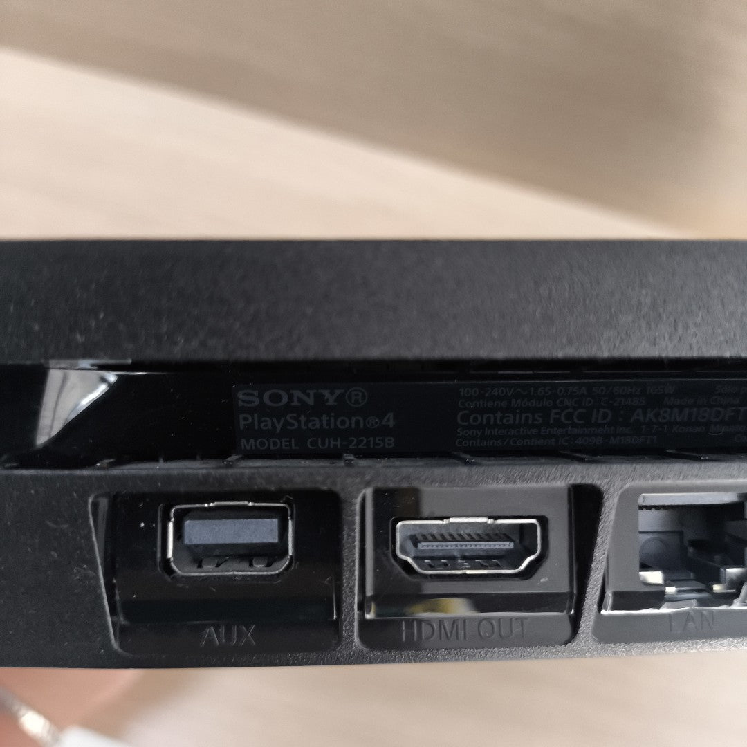 CONSOLA DE VIDEOJUEGO SONY PS4 SLIM 1 TB (SEMINUEVO)