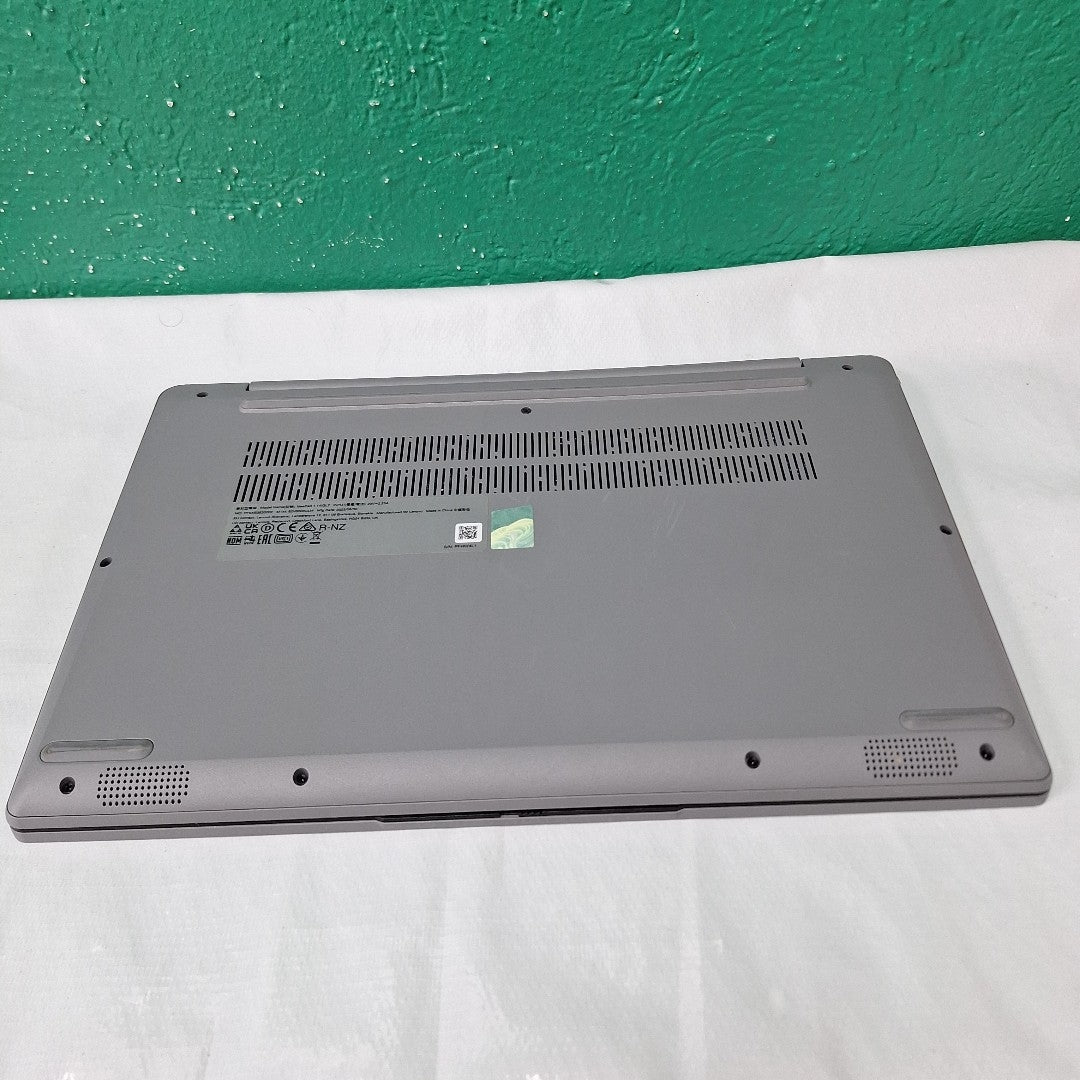 LAPTOP LENOVO IDEAPAD 1 14IGL7 (2023) 128 GB SSD 4 GB RAM (SEMINUEVO)