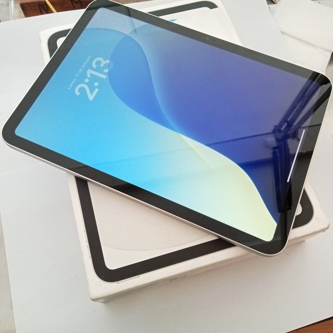 TABLETA APPLE IPAD 10 A2696 256 GB 4 GB RAM (SEMINUEVO)