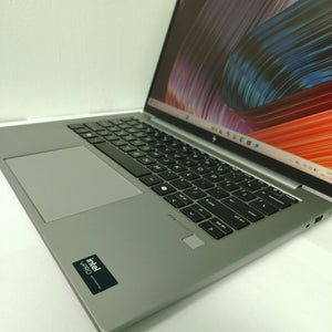 LAPTOP HP ZBOOK FIREFLY 14 G11 (2024) 512 GB SSD 32 GB RAM (SEMINUEVO)