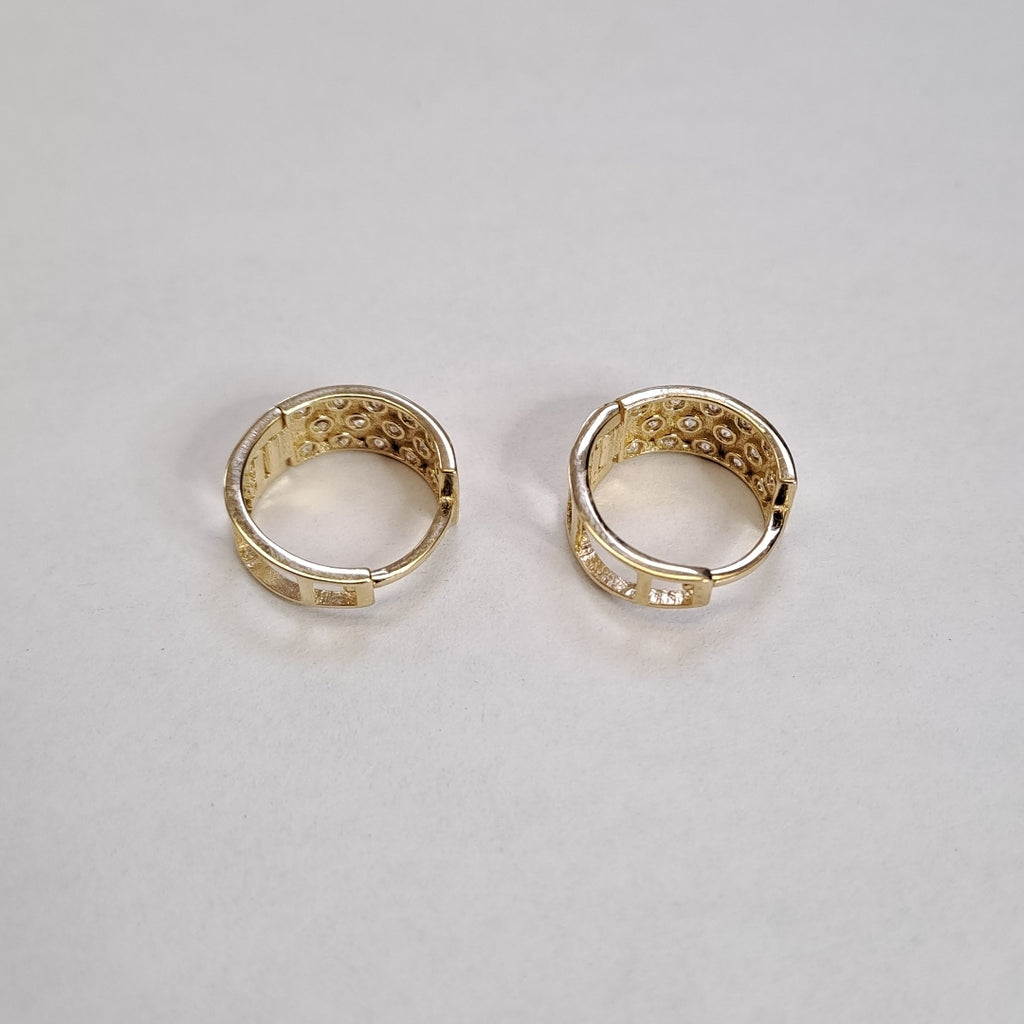 HUGGIES ORO 14K 2.7 (NUEVO)