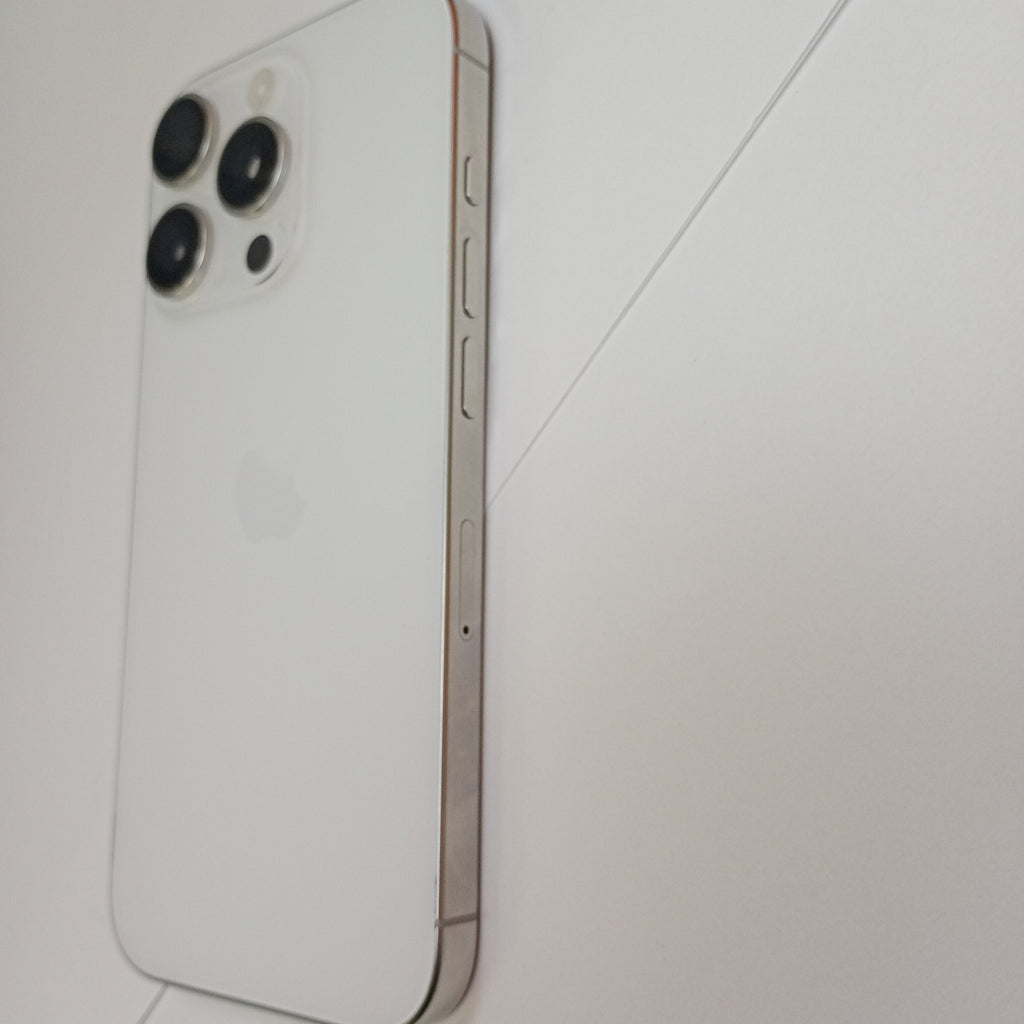 CELULAR APPLE IPHONE 16 PRO A3292 (2024) 256 GB 8 GB RAM