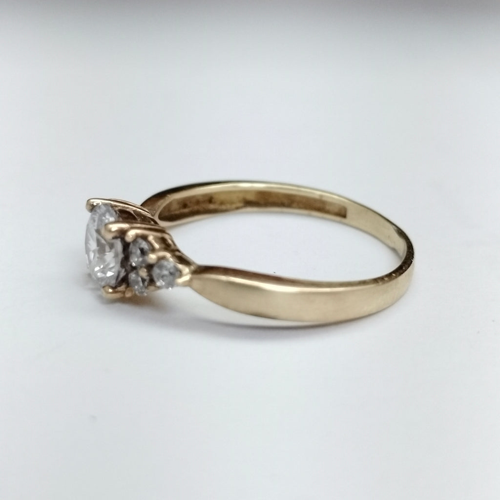 ANILLITO. ORO. 10 K 1.4 GRMS (SEMINUEVO)
