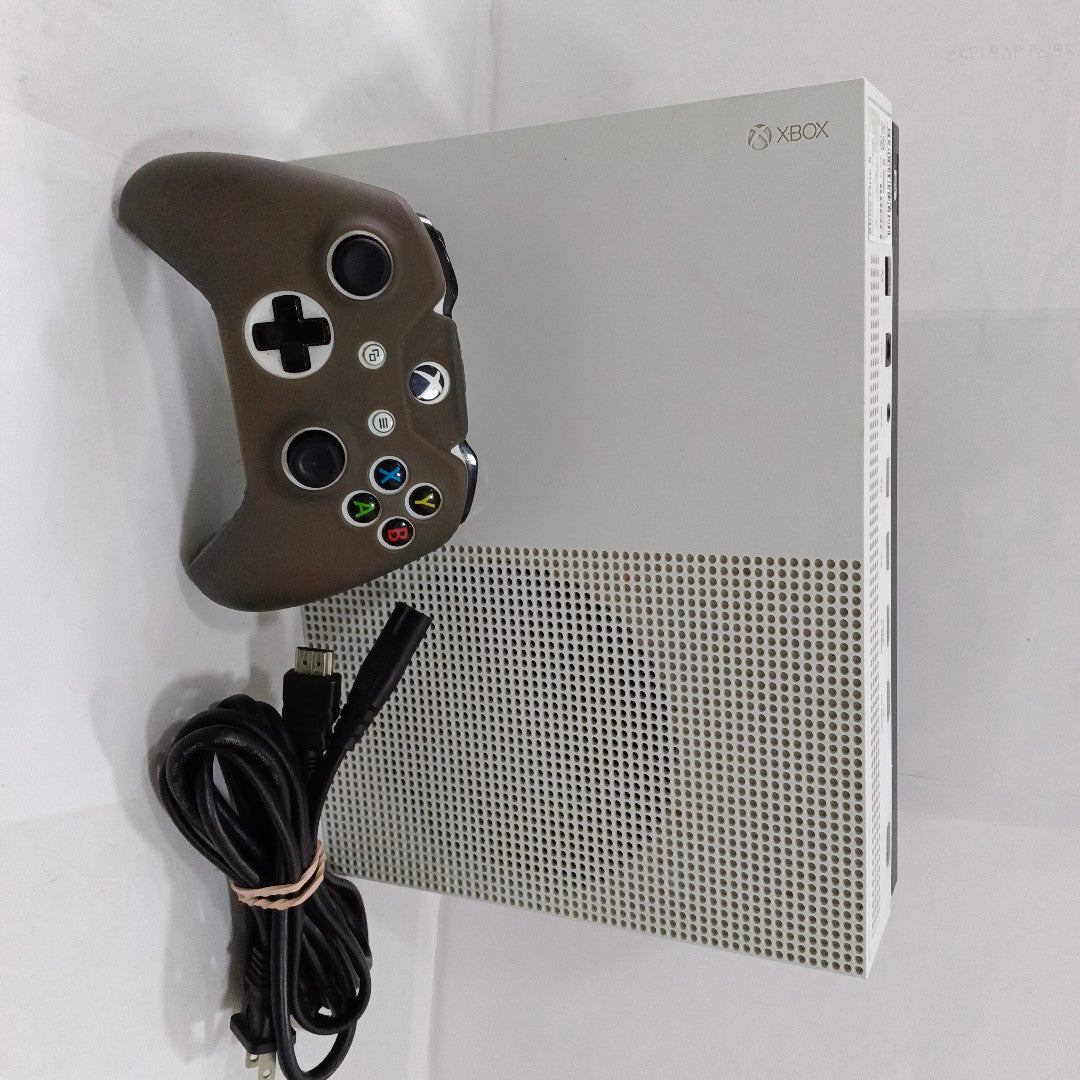 CONSOLA DE VIDEOJUEGO MICROSOFT XBOX ONE S 1 TB (SEMINUEVO)