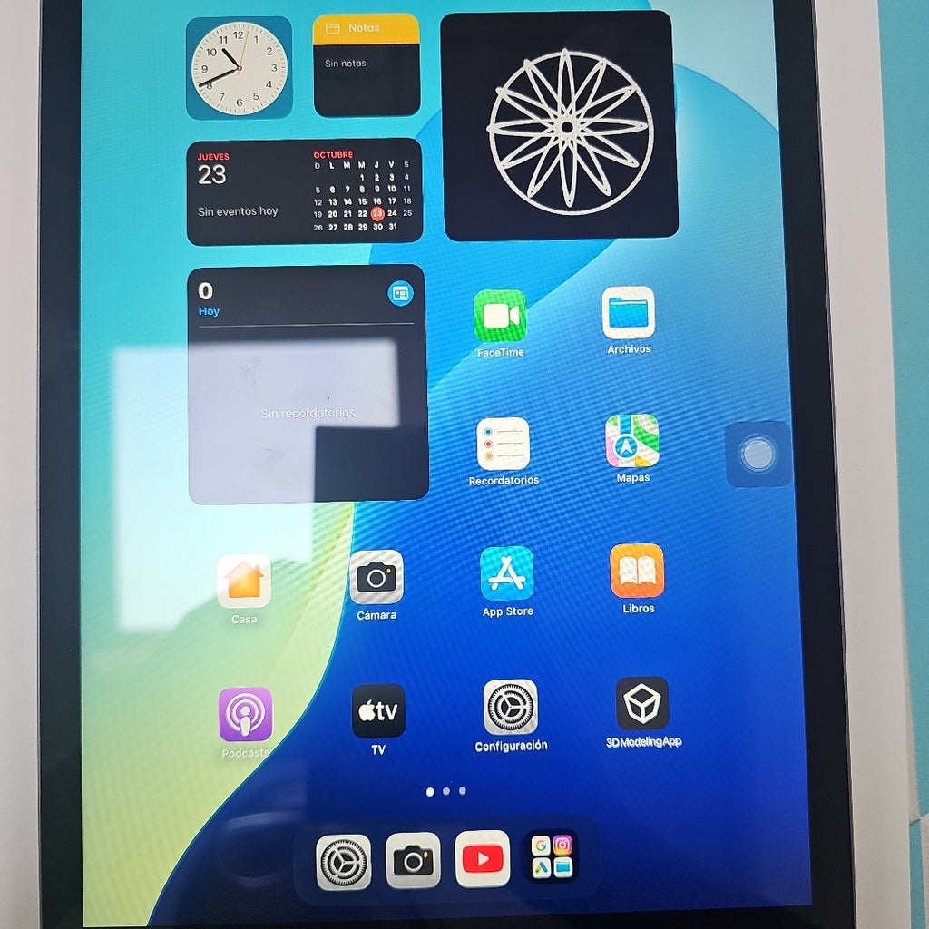 TABLETA APPLE IPAD 9 A2602 64 GB 3 GB RAM (SEMINUEVO)