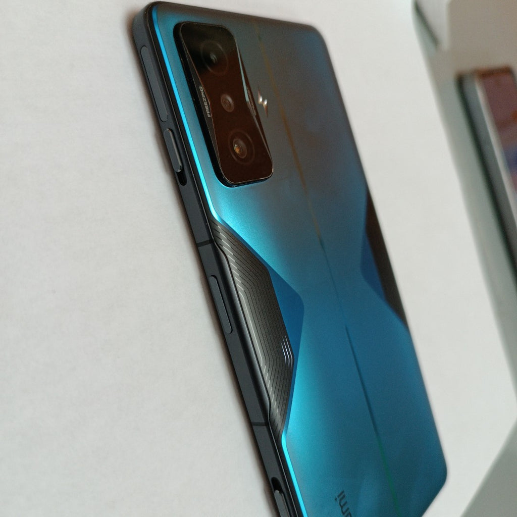 CELULAR XIAOMI POCO F4 GT 21121210G 256 GB 12 GB RAM (SEMINUEVO)