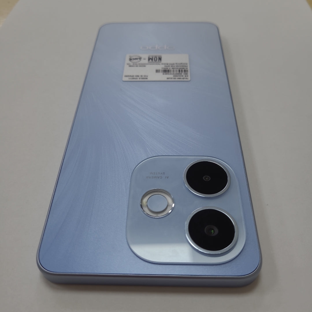 CELULAR OPPO  A5 PRO CPH2711 (2025) 256 GB 8 GB RAM (SEMINUEVO)