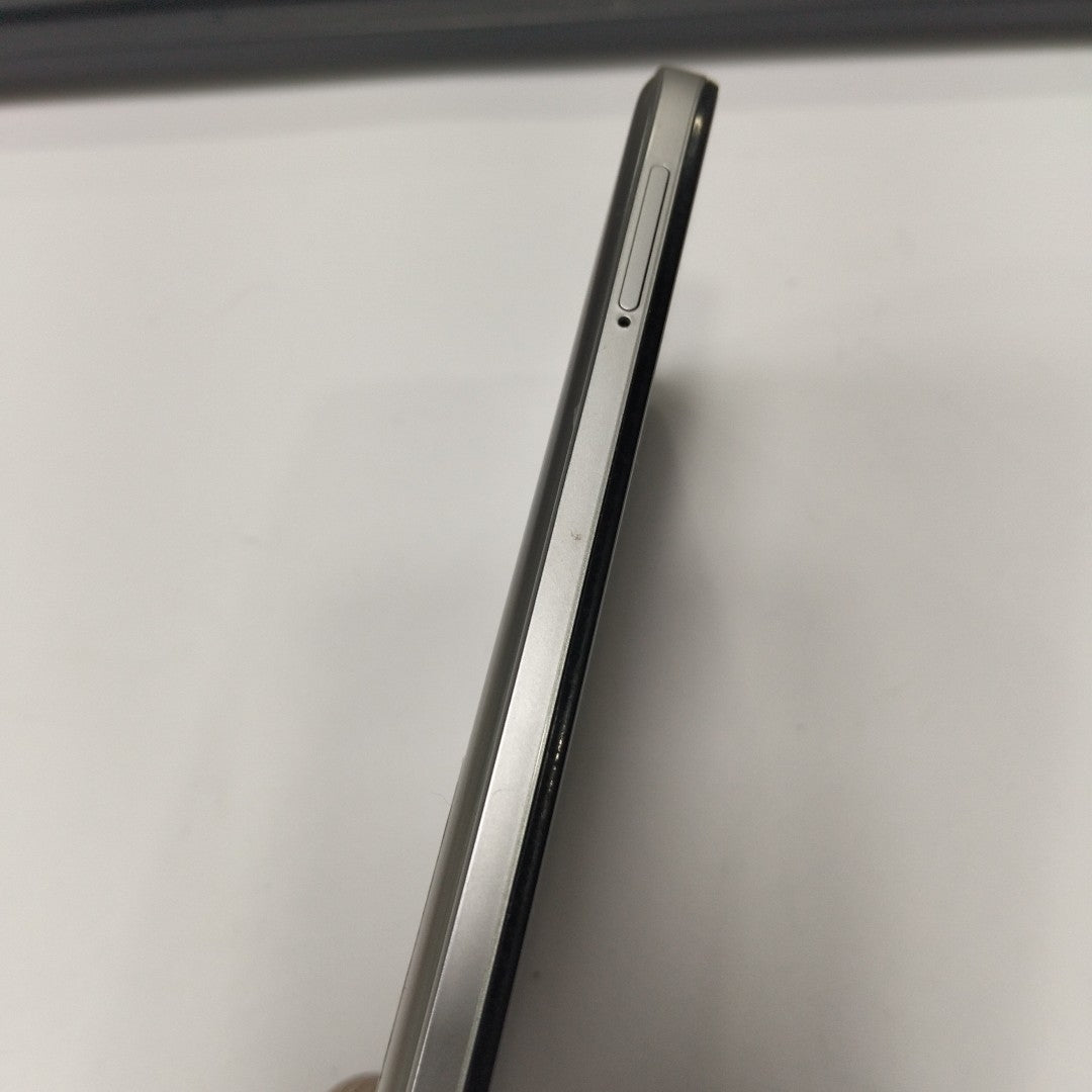 CELULAR MOTOROLA MOTO G32 XT2235-1 128 GB 4 GB RAM (SEMINUEVO)